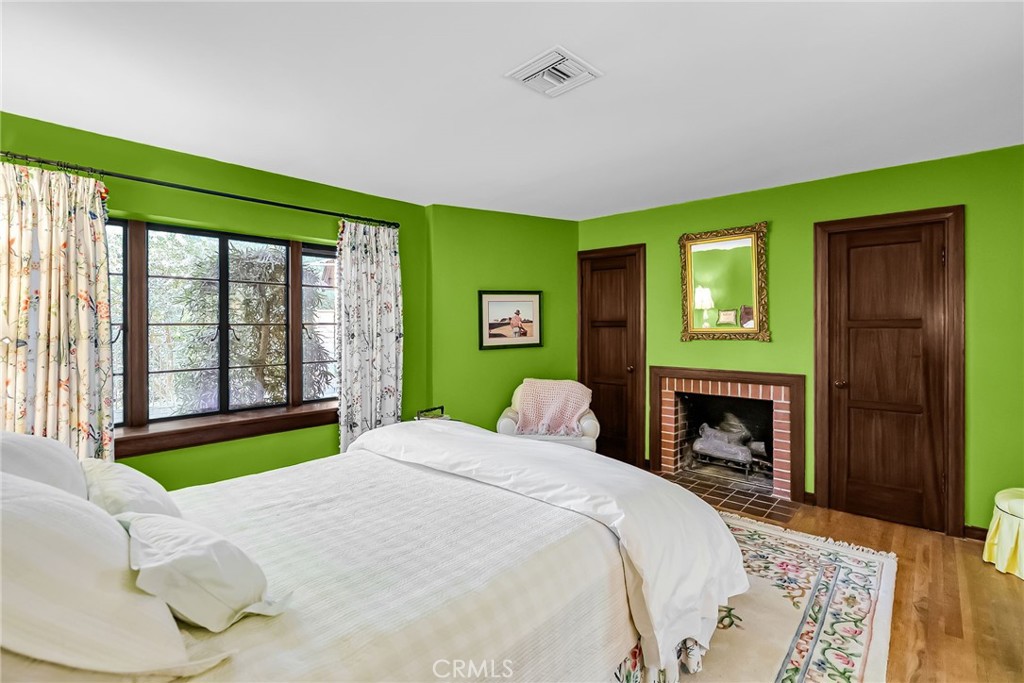 MLS #IV25260007 image #32