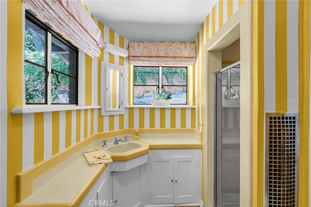 MLS #IV25260007 image #33