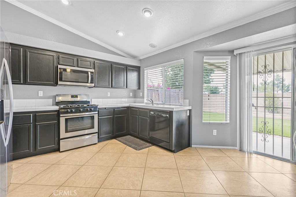 MLS #IV25260383 image #10