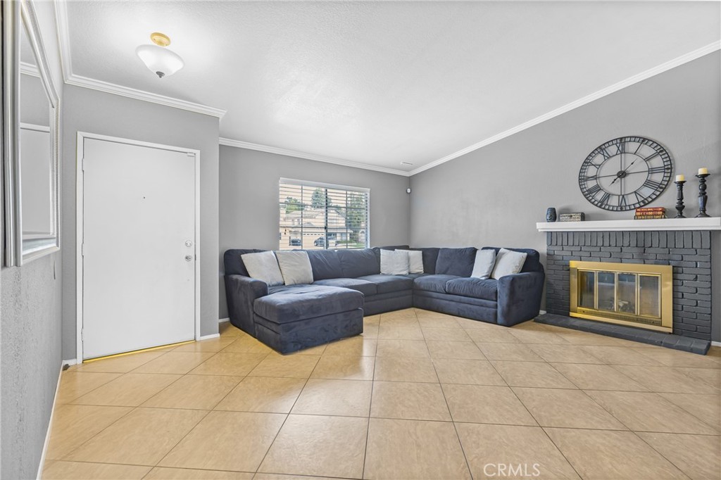 MLS #IV25260383 image #3