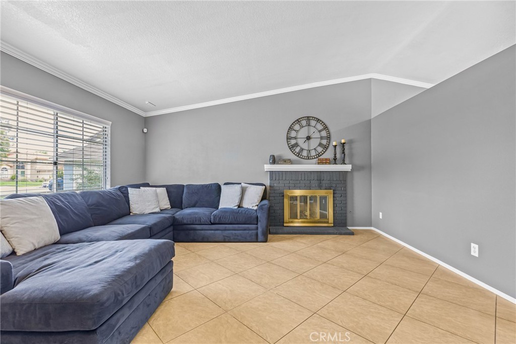 MLS #IV25260383 image #4