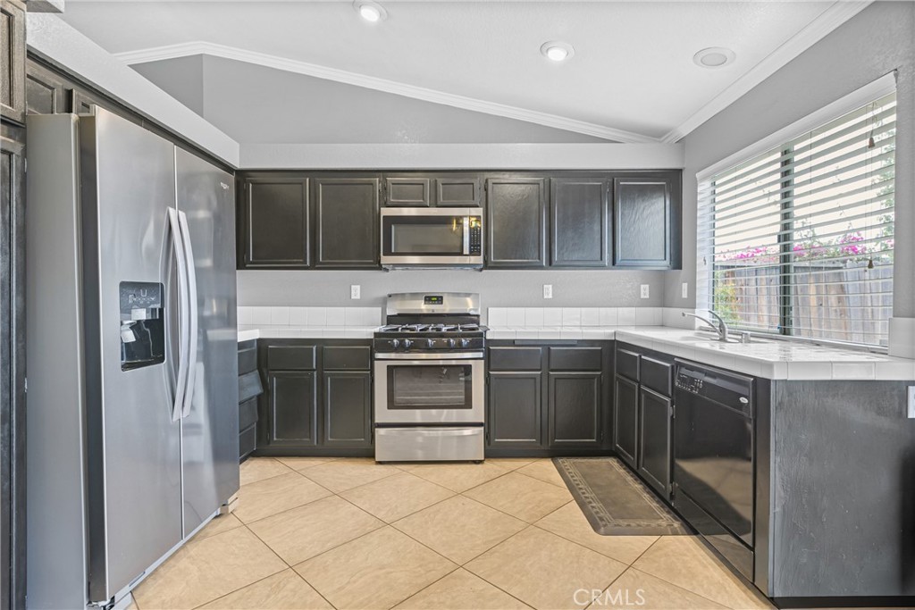 MLS #IV25260383 image #8