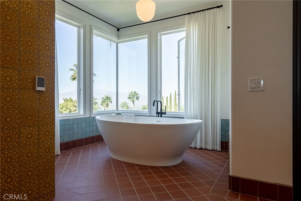 MLS #IV25260935 image #36