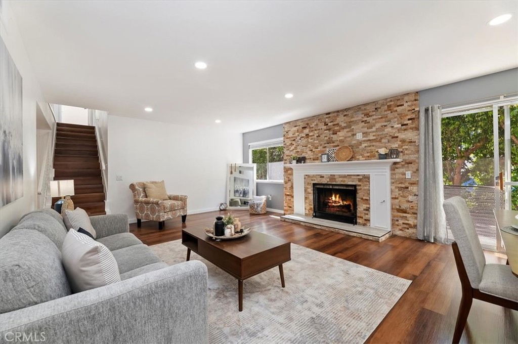 MLS #IV25261211 image #5