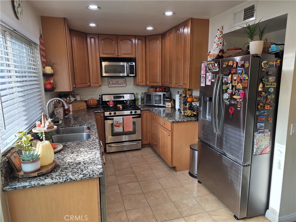 MLS #IV25261638 image #8