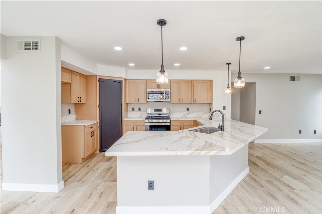 MLS #IV25262289 image #11