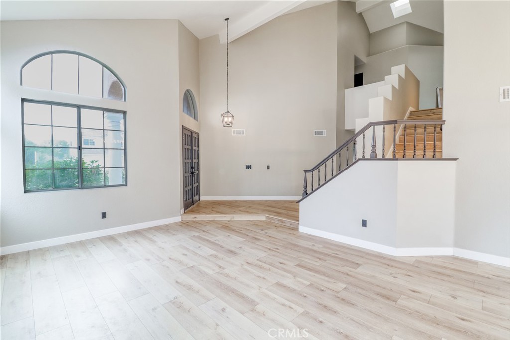 MLS #IV25262289 image #8