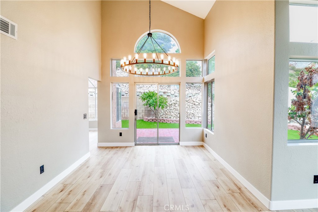 MLS #IV25262289 image #9