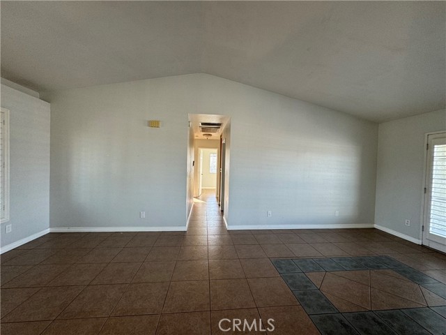 MLS #IV25263100 image #5