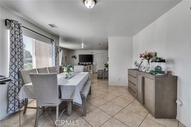 MLS #IV25263392 image #24