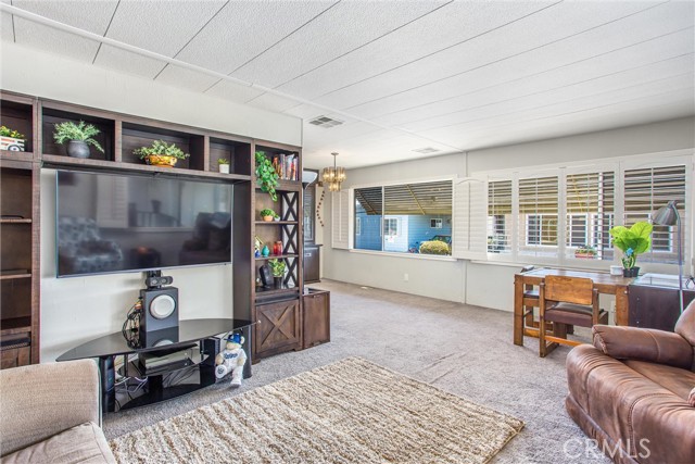 MLS #IV25265171 image #2