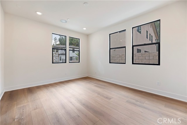 MLS #IV25265340 image #10