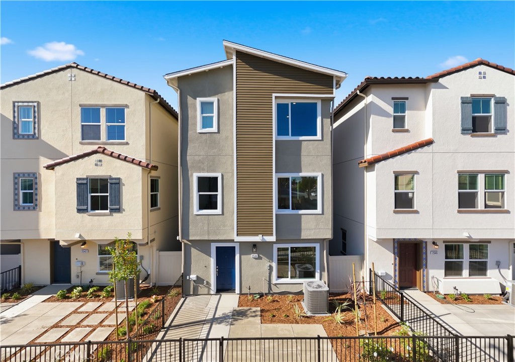 MLS #IV25266353 image #0