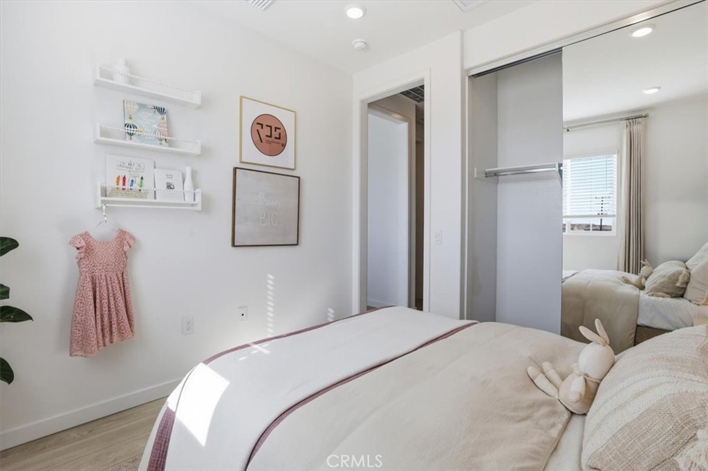 MLS #IV25266378 image #20