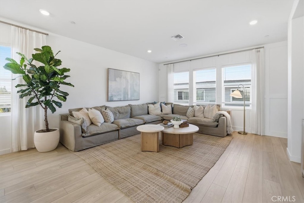 MLS #IV25266378 image #8