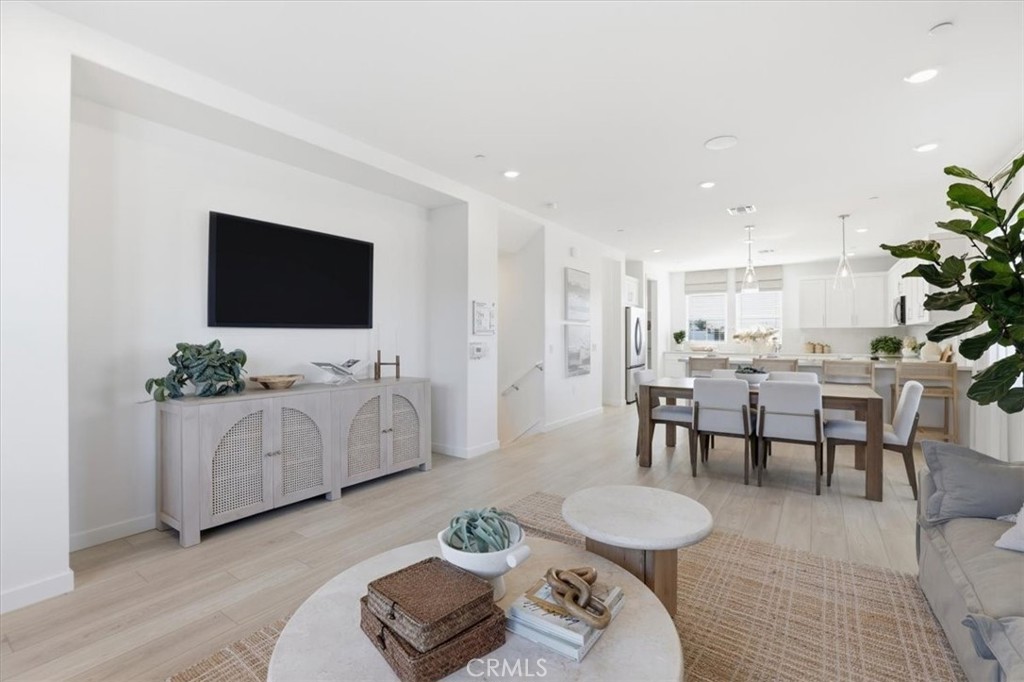 MLS #IV25266378 image #9