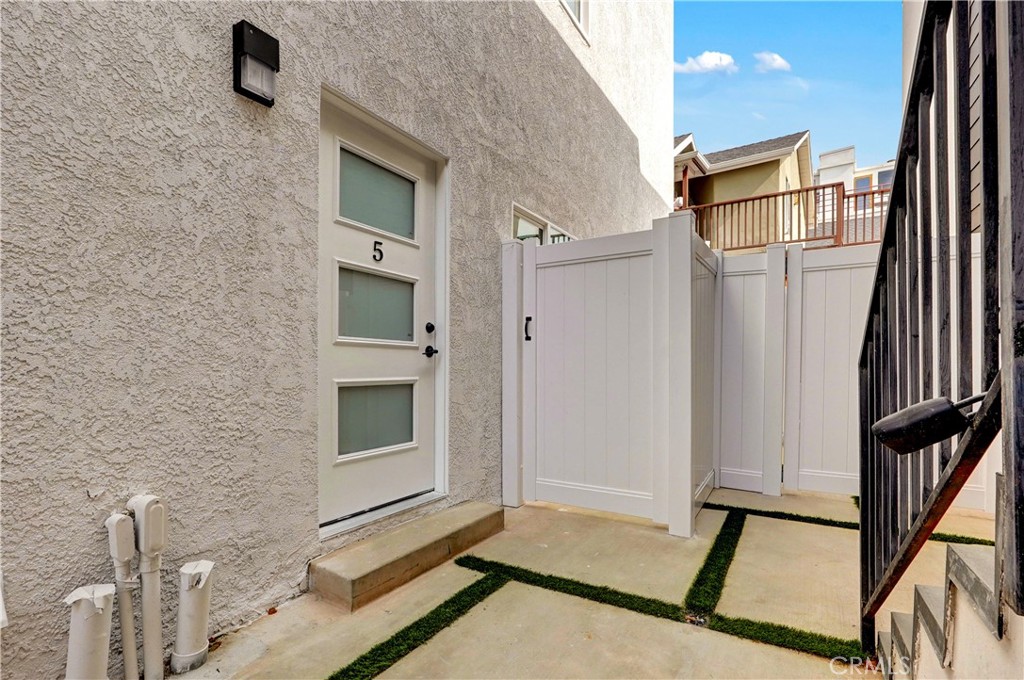 MLS #IV25267716 image #1