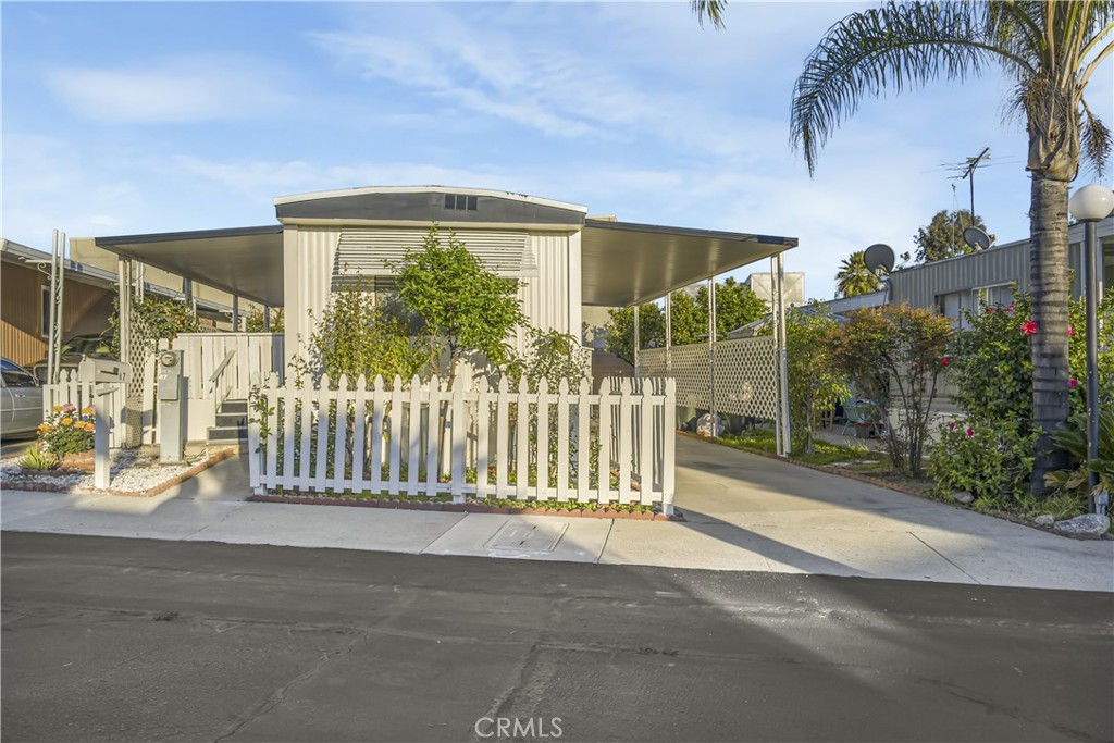 MLS #IV25267921 image #0