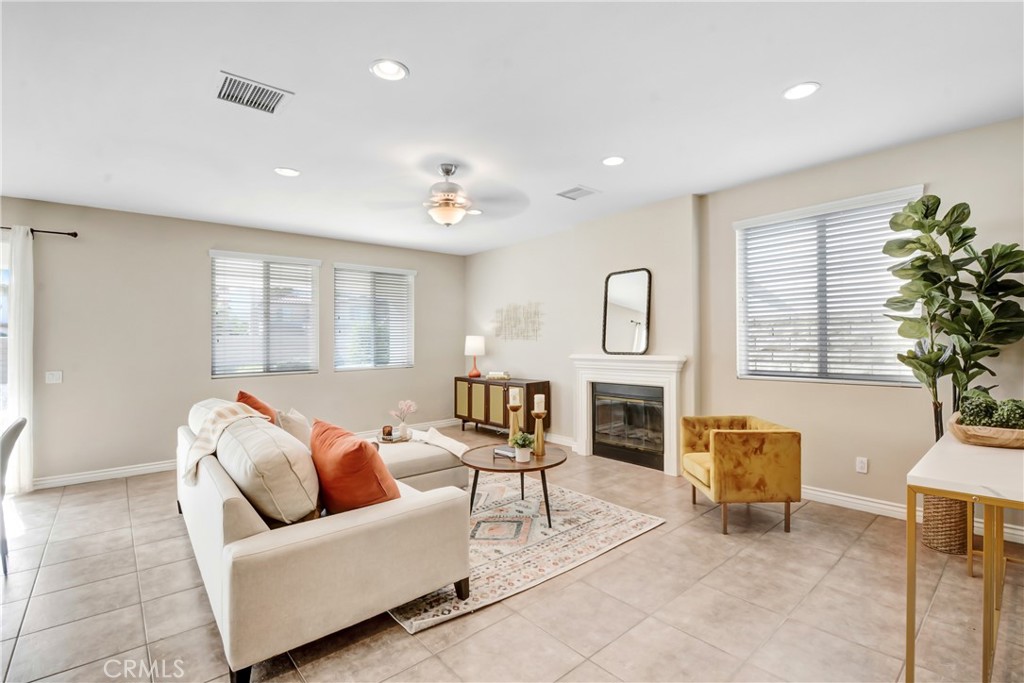 MLS #IV25268126 image #1