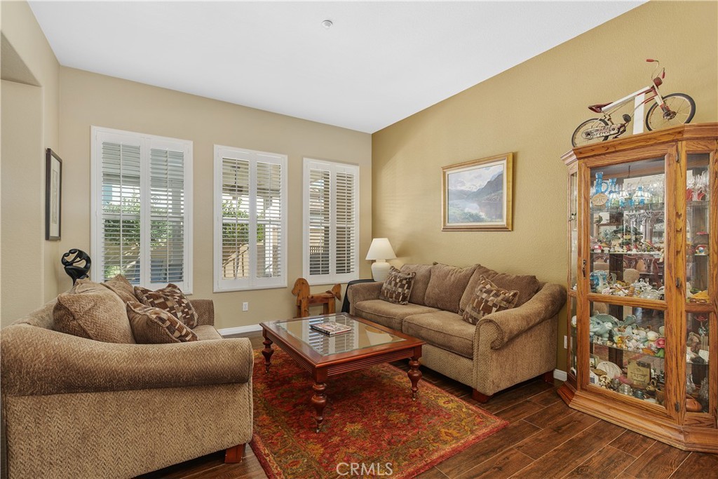 MLS #IV25268915 image #3