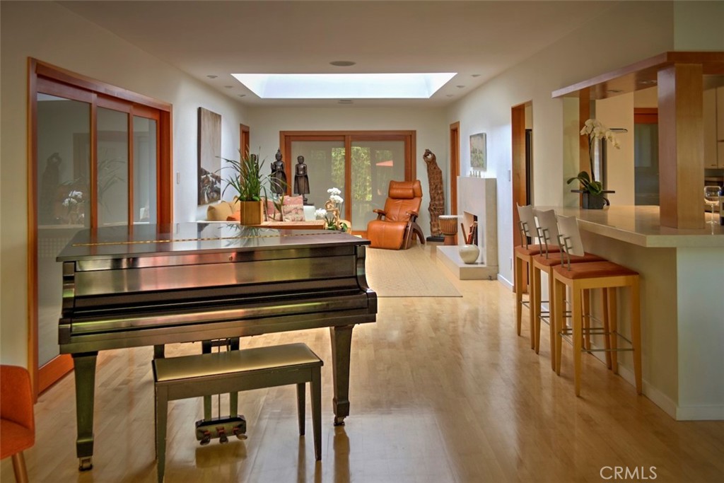 MLS #IV25270109 image #1