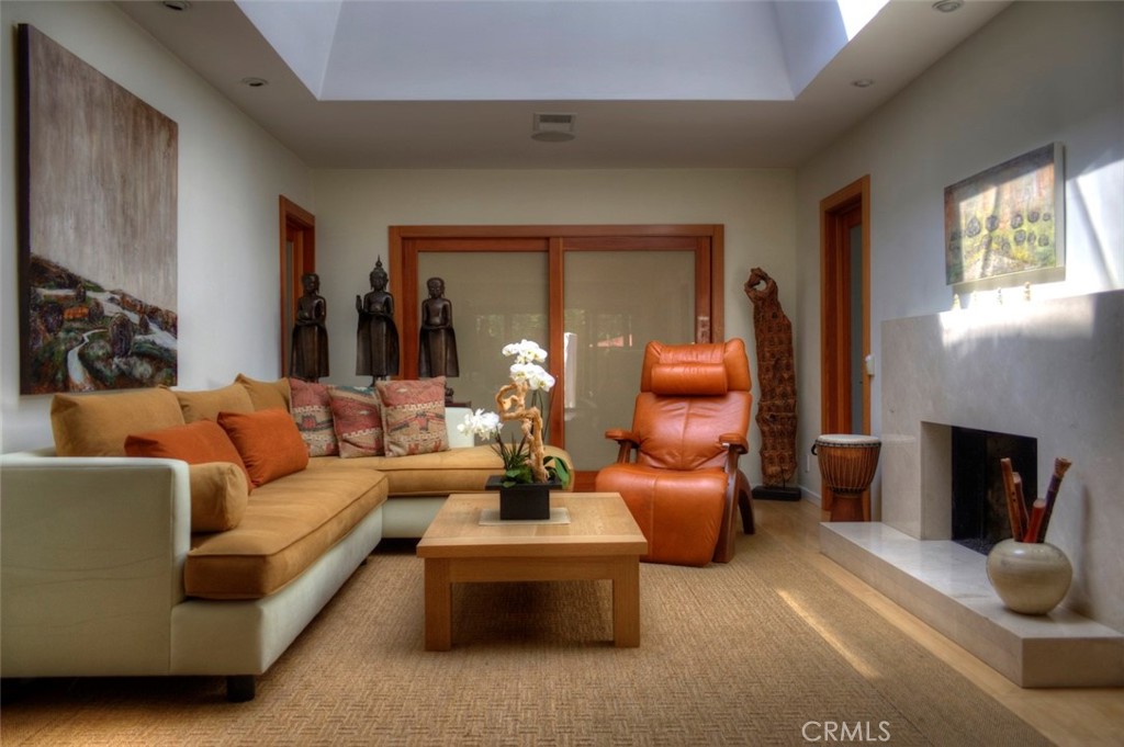 MLS #IV25270109 image #10