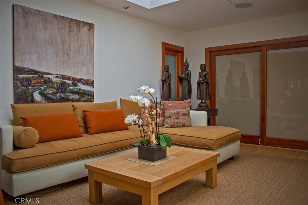 MLS #IV25270109 image #11