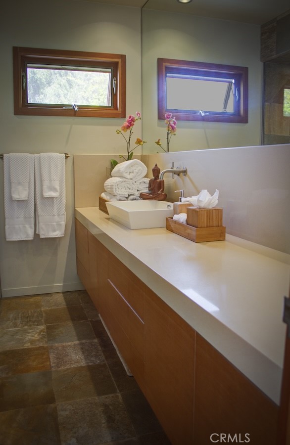 MLS #IV25270109 image #36