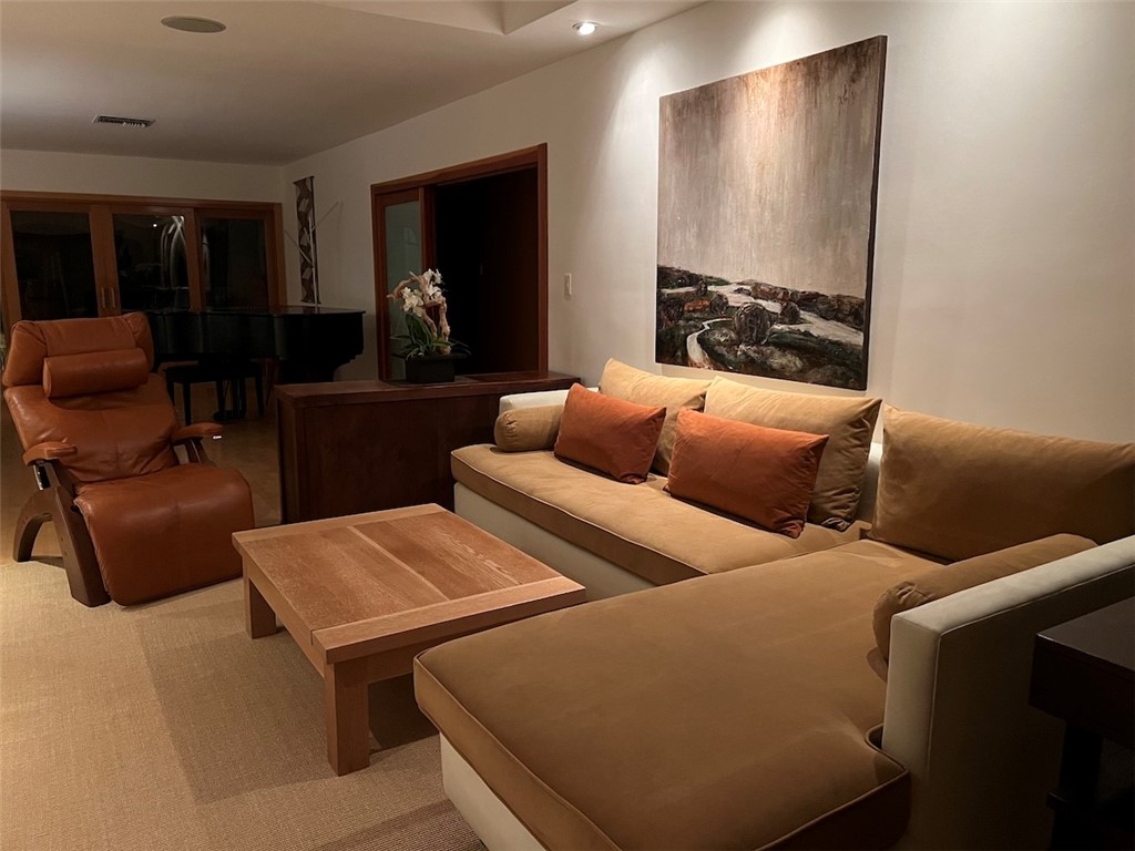 MLS #IV25270109 image #4