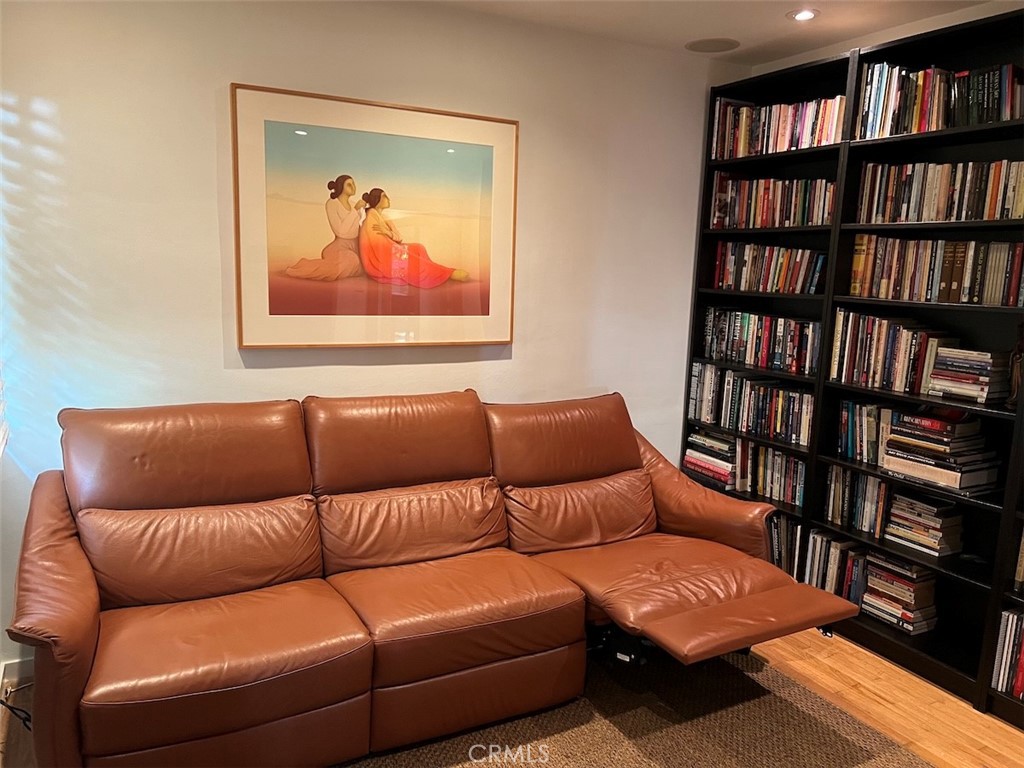 MLS #IV25270109 image #7