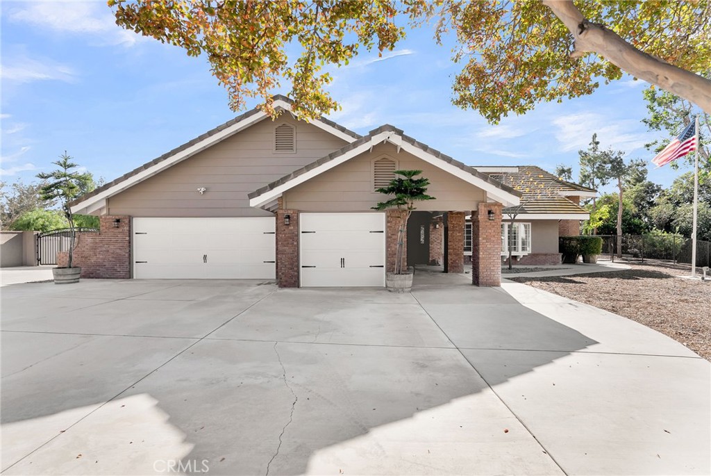 MLS #IV25270291 image #1