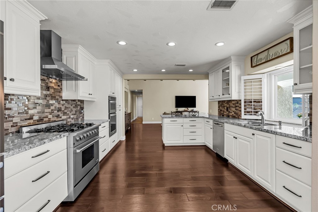 MLS #IV25270291 image #12