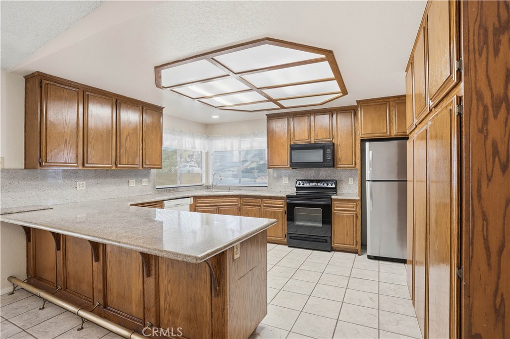 MLS #IV25270842 image #11