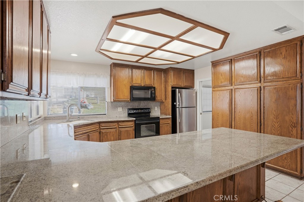 MLS #IV25270842 image #13