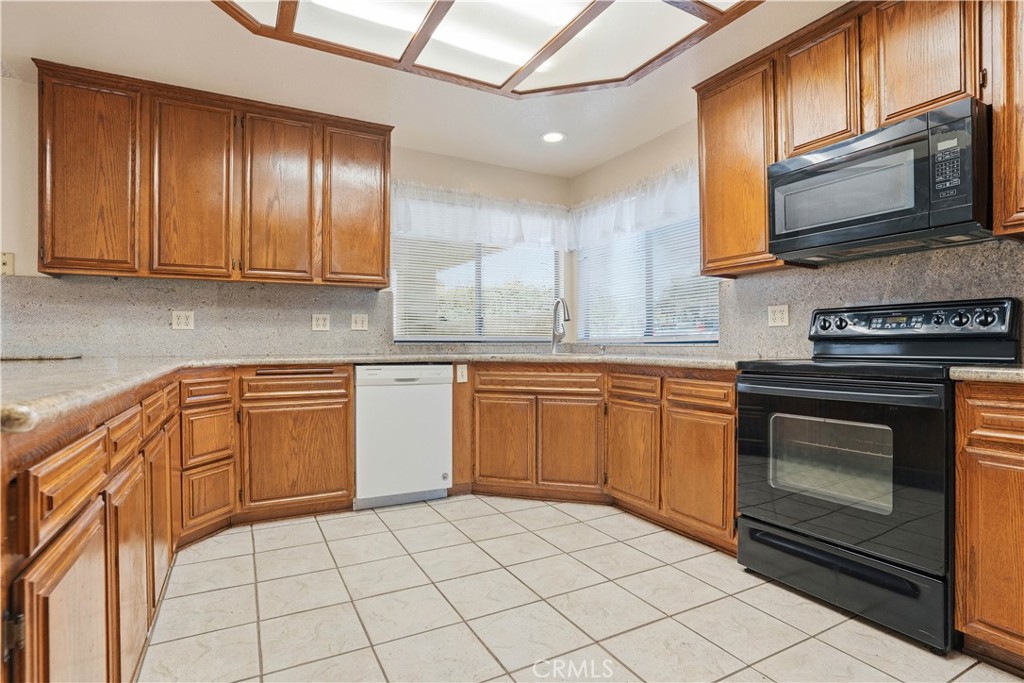 MLS #IV25270842 image #14