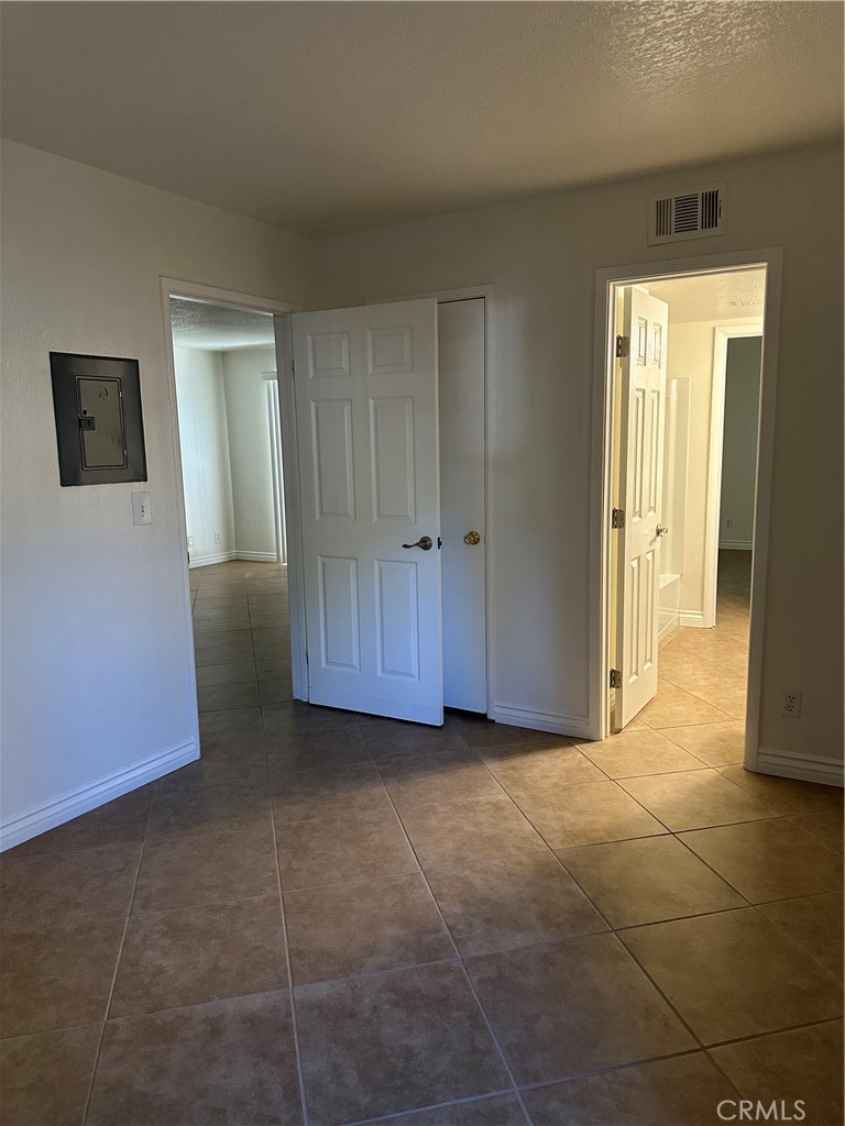 MLS #IV25271188 image #9