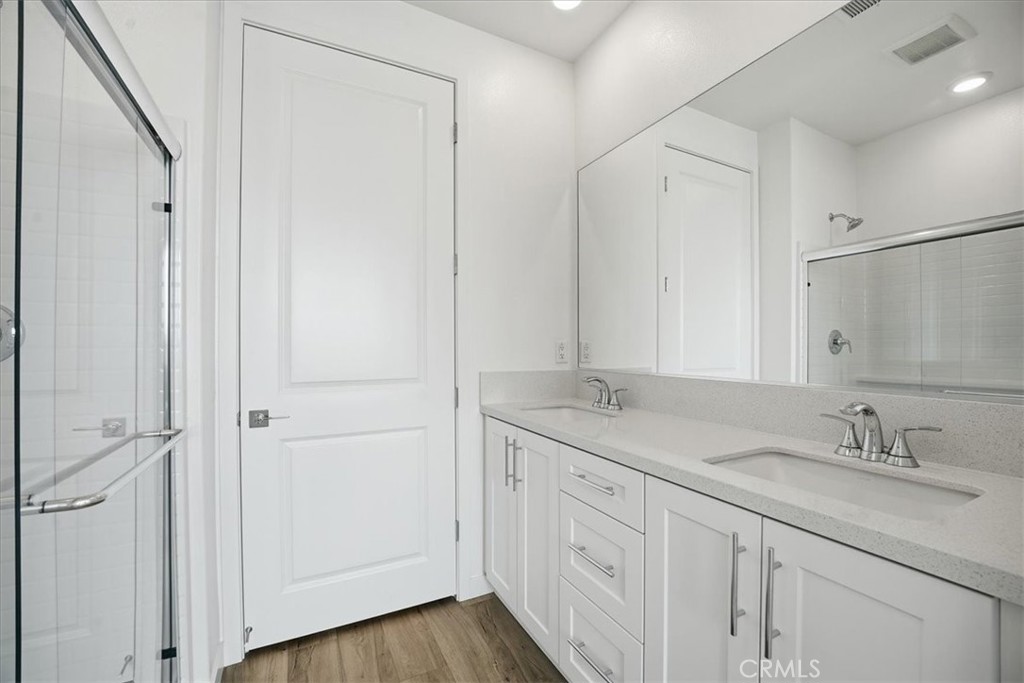 MLS #IV25271433 image #15