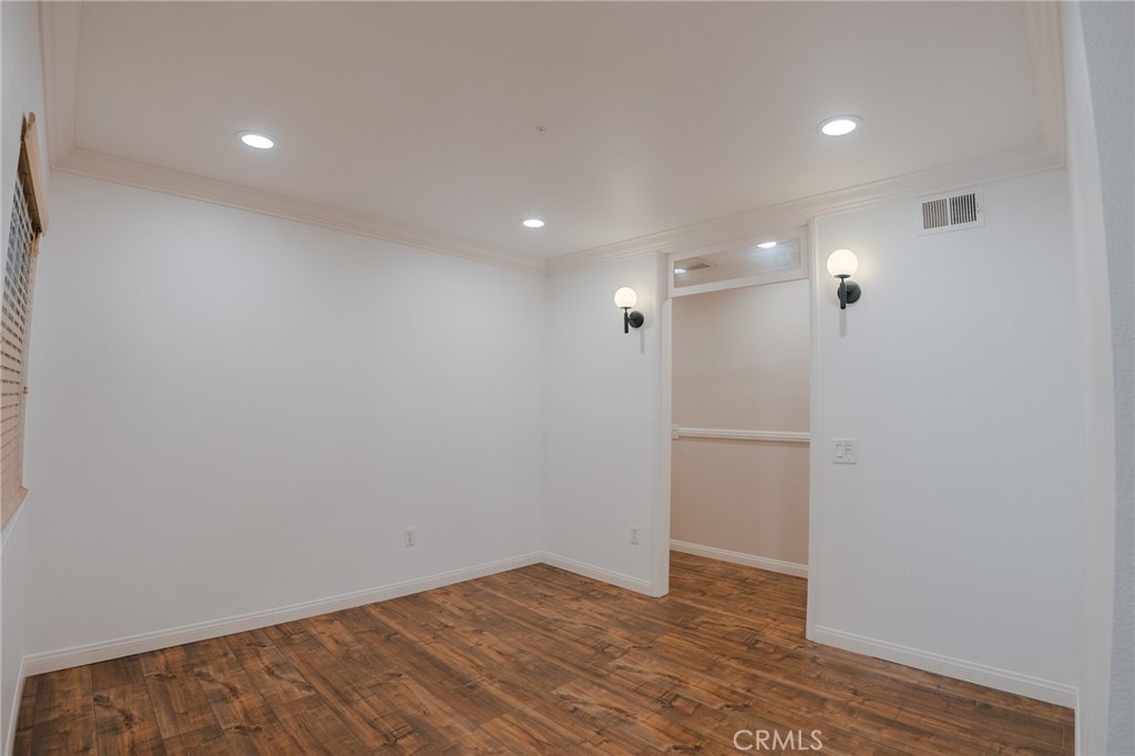 MLS #IV25271610 image #7