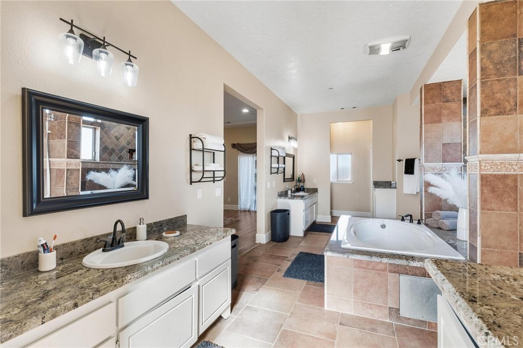 MLS #IV25271729 image #11