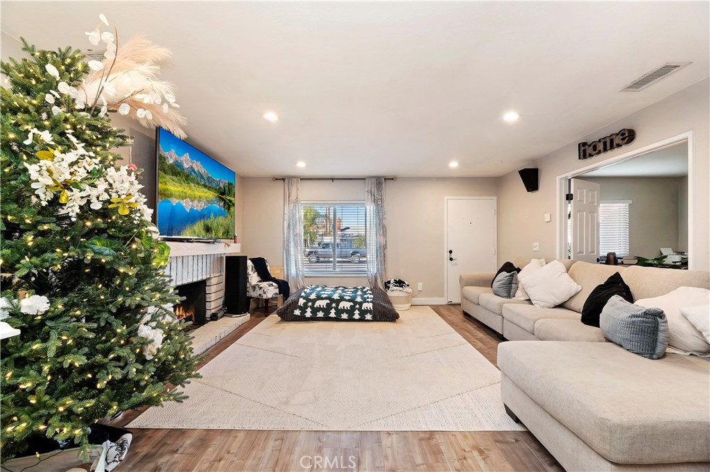 MLS #IV25273607 image #8