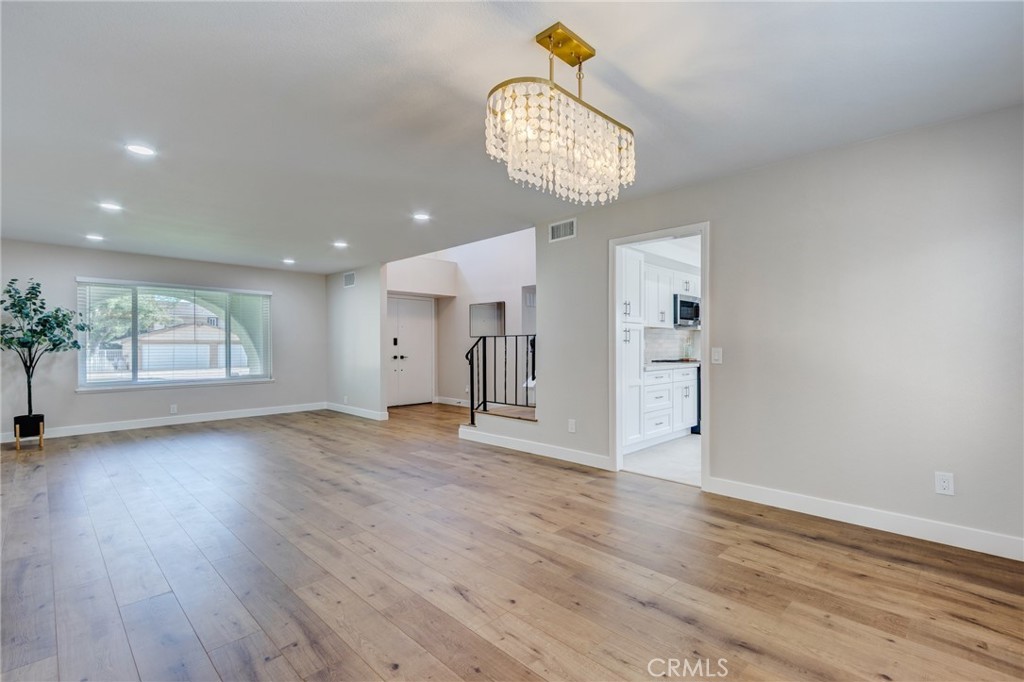 MLS #IV25278105 image #10