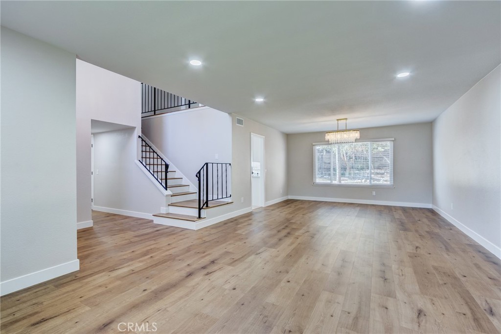 MLS #IV25278105 image #9