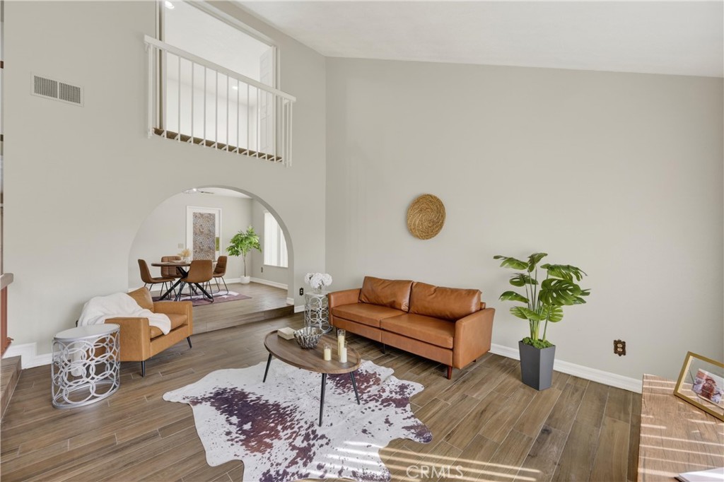 MLS #IV25280175 image #3