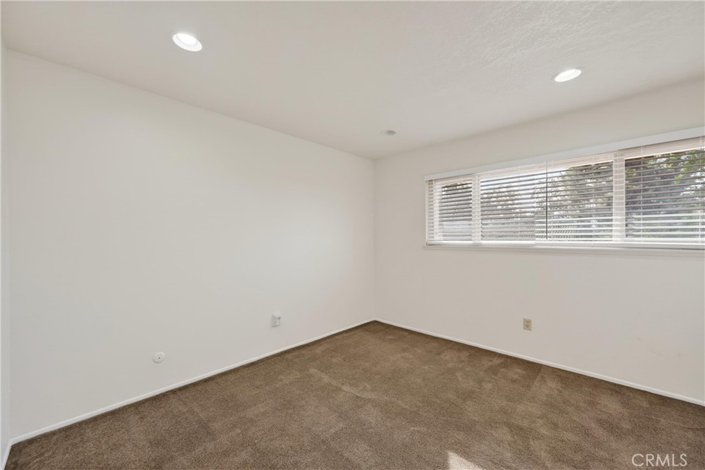 MLS #IV25280175 image #32