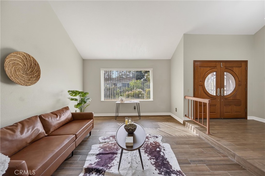 MLS #IV25280175 image #4