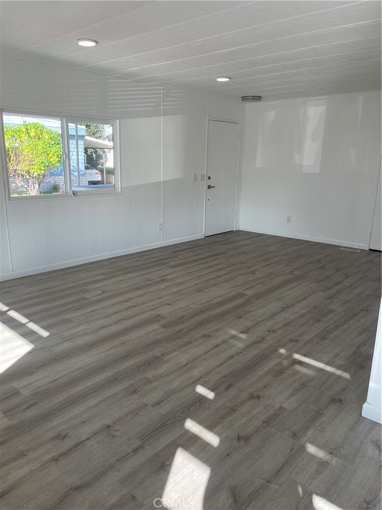 MLS #IV25281079 image #9