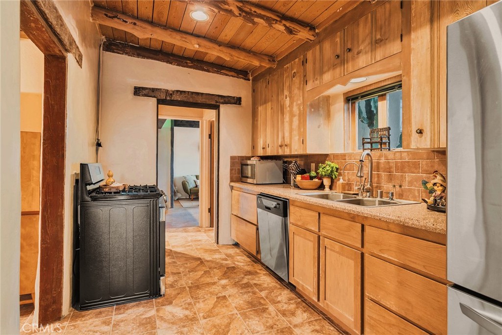 MLS #JT25222276 image #11