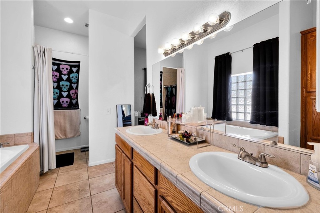 MLS #JT25245157 image #17