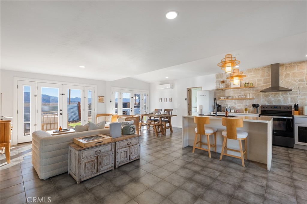 MLS #JT25249211 image #1