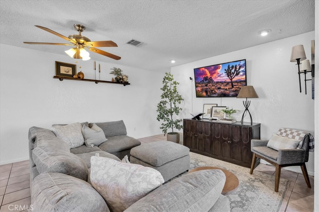 MLS #JT25263654 image #4